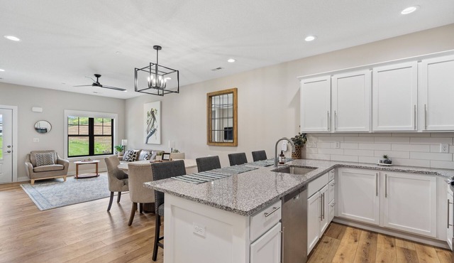 Luxury Scenic View Jordan Creek