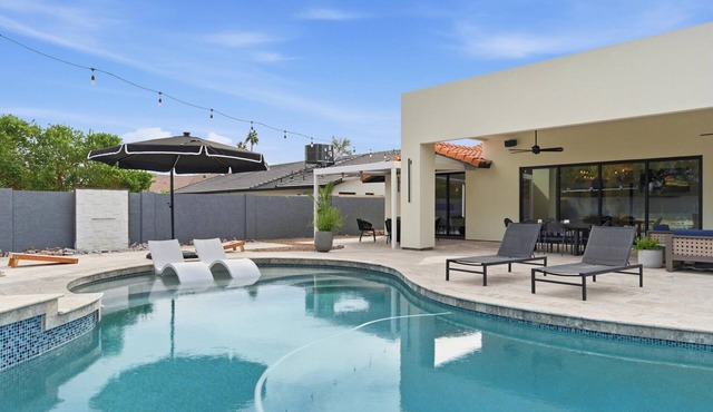 Luxury Scottsdale Retreat with Heated Pool in Quiet Buenavante