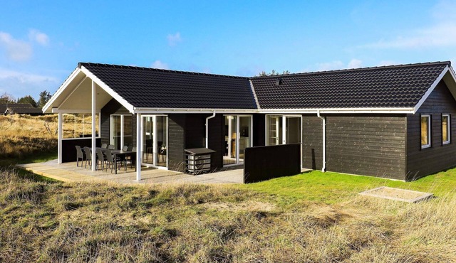 Luxury Seaside Retreat in Tornby-By Traum