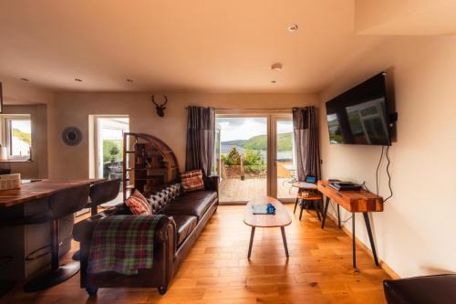 Luxury Seaview Cottage Schoolhouse 3