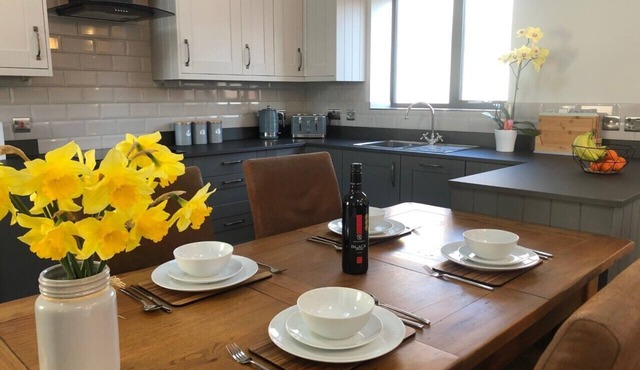 Luxury Secluded Barn With Private Hot Tub