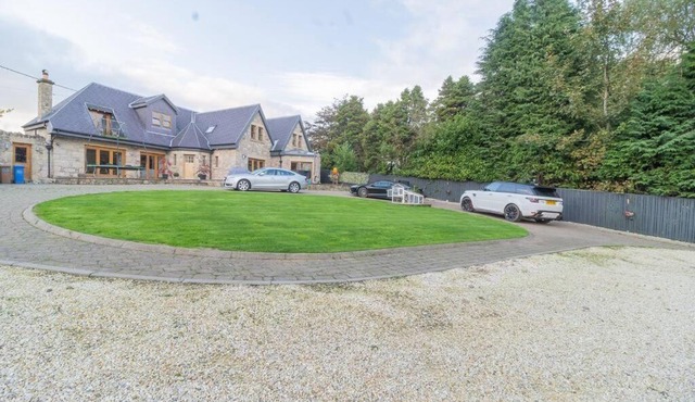 Luxury Secure Private Estate - 15 min from COP26