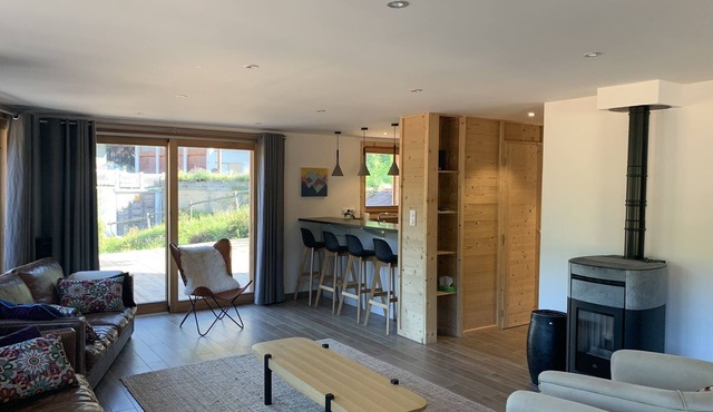 Luxury Self Catered Chalet with hot tub, Morzine-Avoriaz, Portes Du Soleil