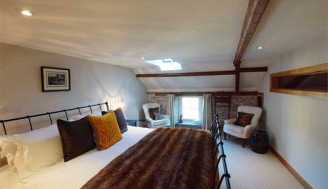 LUXURY SELF-CATERING COTTAGE. THE COACH