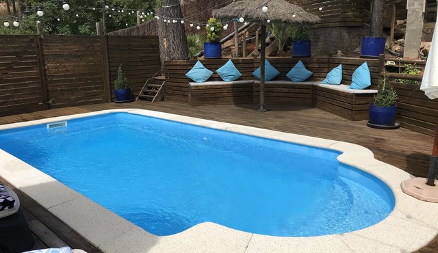 Luxury, self contained, airconditioned studio with private terrace & use of pool