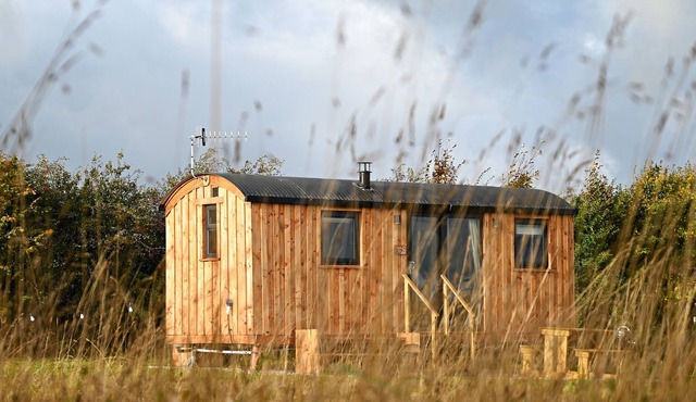 Luxury Shepherd Hut in the Peak District