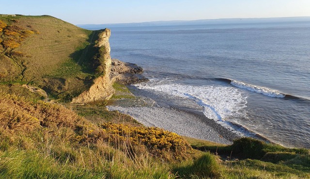 Luxury Shepherds Hut Near Glamorgan Coast