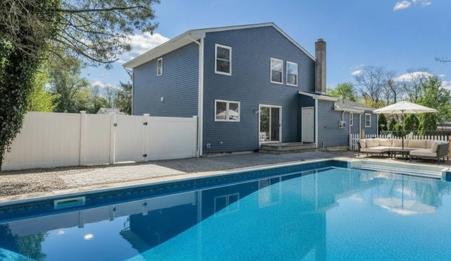 Luxury Shore Retreat 6BR Pool Bay Head Beach