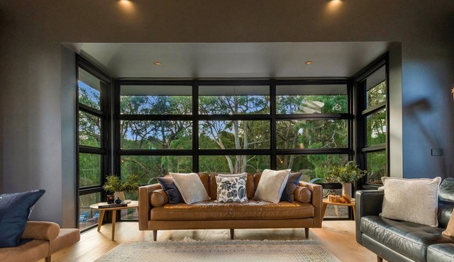 Luxury Shoreham Property Coastal/Rural Views & Pool, Close to Wineries & Beach