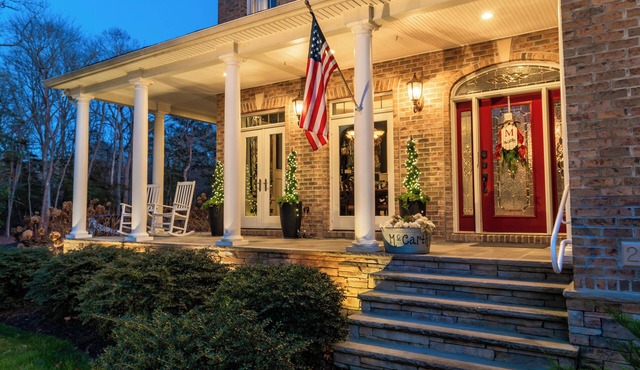 Luxury Side by Side Homes! Sleeps 18. 1.5Mi. From Assateague and 3 Golf Courses!