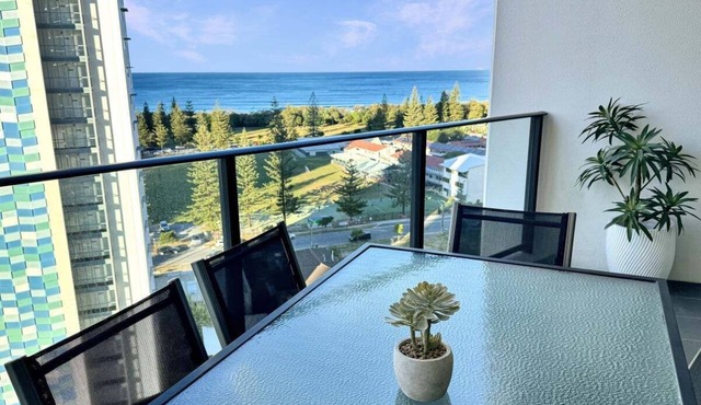 Luxury Sierra Grand Stay Ocean Views 2BR Lvl15
