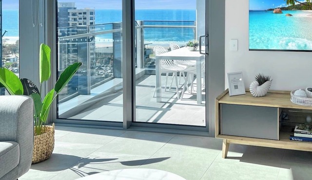 Luxury Signature Stay Ocean Views 2BR Lvl 14