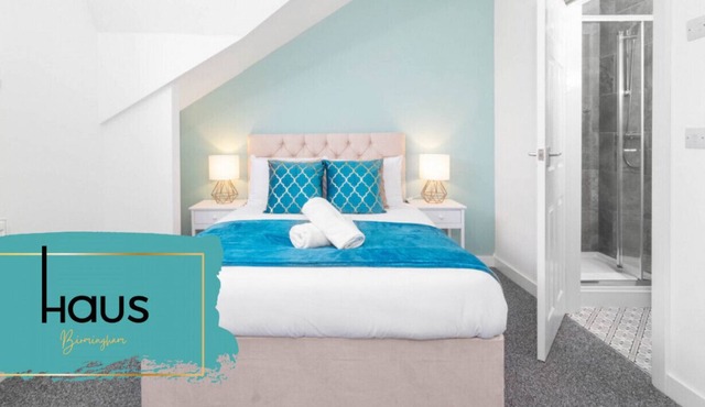 Luxury Six Double Bedroom Apartment - En Suites