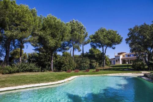 Luxury Six-Fours villa with Pool and Jacuzzi