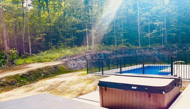 Luxury Ski Condo - 1 minute from Orford Ski Lodge