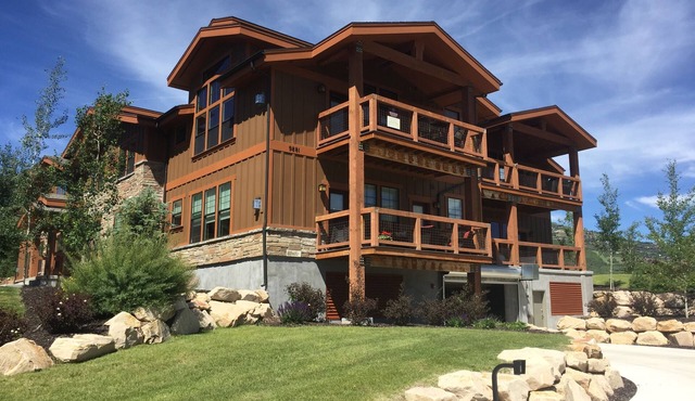 Luxury Ski Condo Close to Deer Valley Express Gondola!