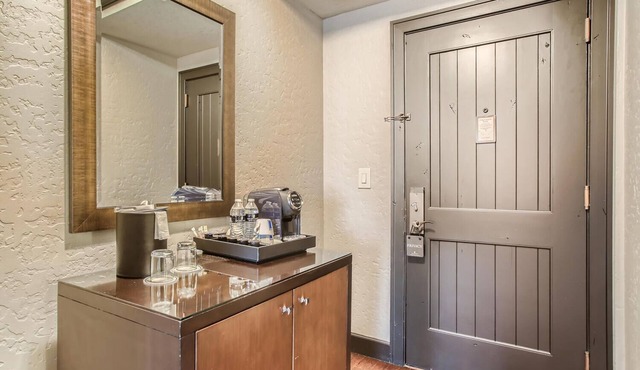 Luxury Ski in and out room @Ritz-Carlton