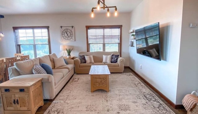 Luxury Ski-In/Out Condo – 305 Soaring Eagle, Stunning Sunrise Views & Hot Tubs!