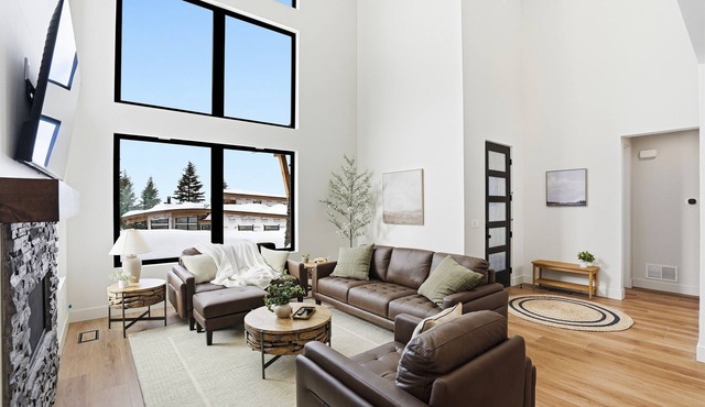 -Luxury Ski-In/Ski-Out Brundage Home Near McCall-
