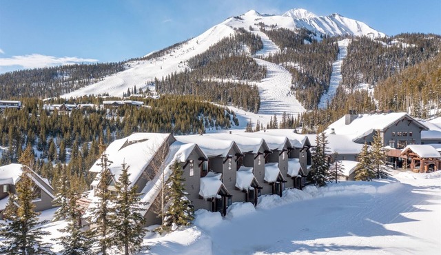 Luxury Ski-in/Ski-out Moonlight Basin Townhome - Hot Tub - Lone Peak Views