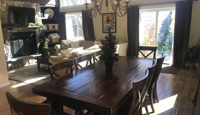 Luxury Ski In Ski Out Okemo Trailside Condo on Sachem Trail -Direct Ski Access
