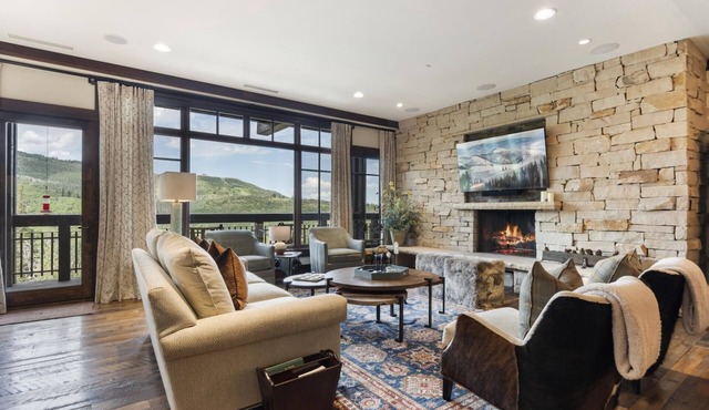 Luxury Ski-in, Ski-out Condo in Arrowleaf Lodge