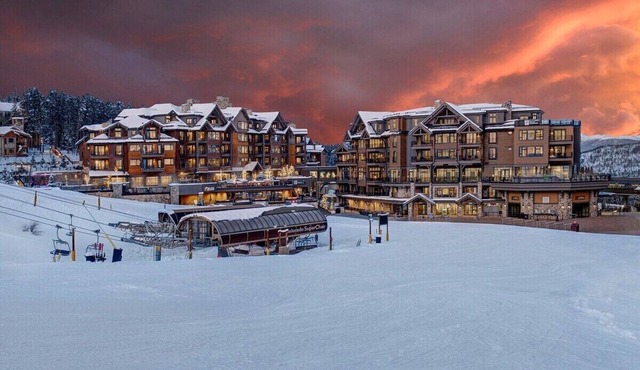 Luxury Ski-In/Ski-Out Resort - Heated Pools - Heated Garage - Walk to the Lifts!