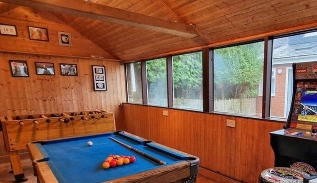 Luxury Sleeps 11 Kirkby Home by City SuperHost