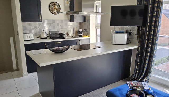 Luxury Small Cozy House With Lake View