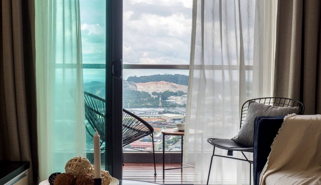 Luxury Smart Apartment w/Poolview @Green Haven