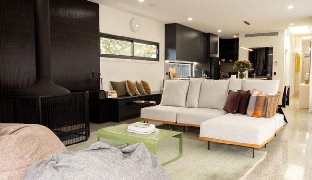 Luxury Smart Home Stay in Seddon w/Private Pool