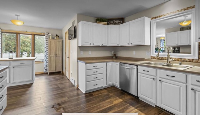 Luxury smart house with 4 level 2 charger