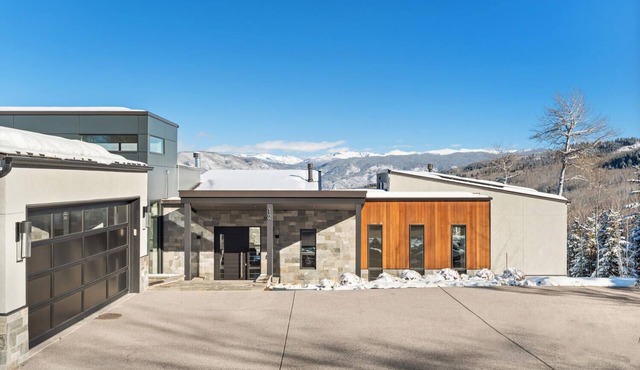 Luxury Snowmass Village Mountain Home - walk to the ski slopes!