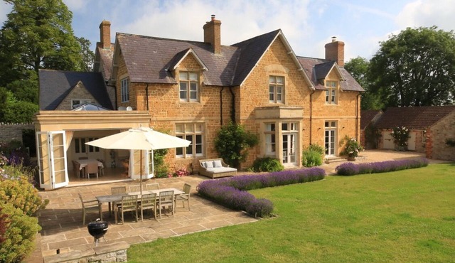 Luxury Somerset country house, perfect for friend and family gatherings.