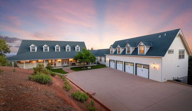 Luxury Sonora Retreat with Breathtaking 360 views 6200 SF