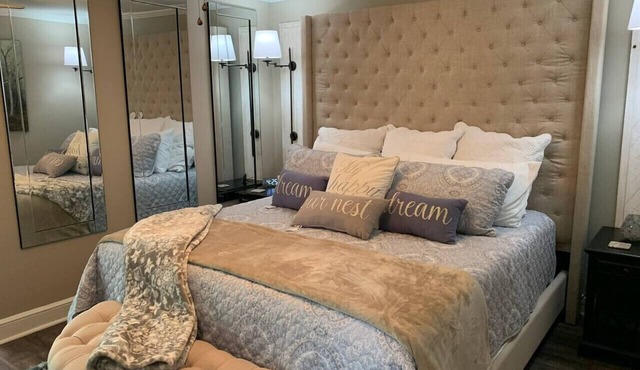 Luxury Spa Suite on 3rd