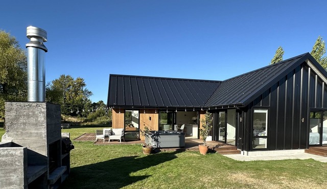 Luxury, space, and tranquility in beautiful Wanaka