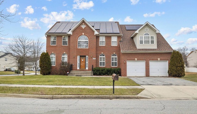Luxury & Spacious 5 BRS Near DC and Metro Station with Free Parking
