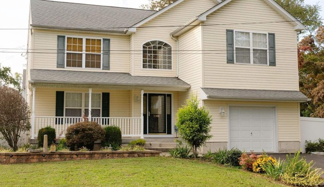 Luxury Spacious Bancroft 5bed 2.5bath Oasis