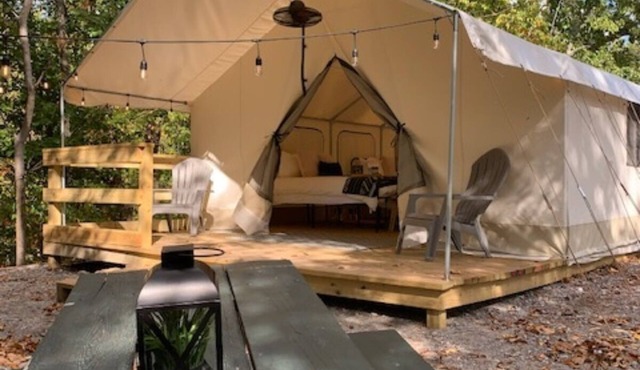 Luxury Spacious Glamping, Lake View, Grill, Pool, Pet Friendly, Swim
