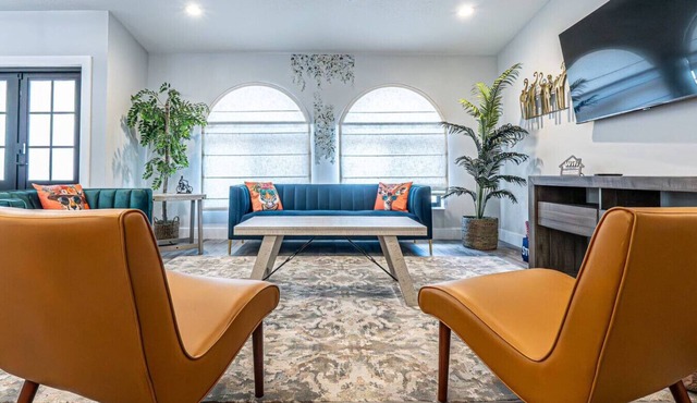 Luxury & Spacious/Large pool/BBQ/Game room/Pool