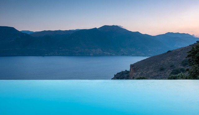 Luxury spacious quiet stone villa with large infinity pool & breath taking view