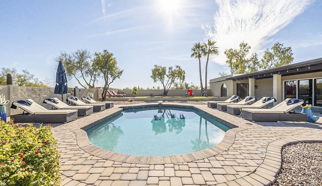Luxury Spanish Dream Home With Heated Pool, Hot Tub, Amazing Views + Pickleball!