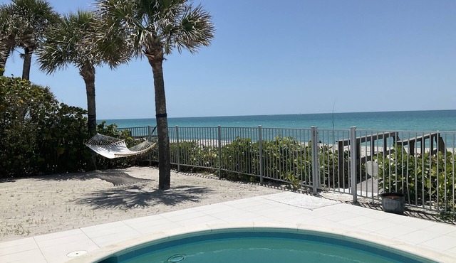 Luxury spectacular beach house with stunning views!