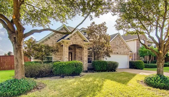 Luxury Spring Home: Community Pool and Family Fun