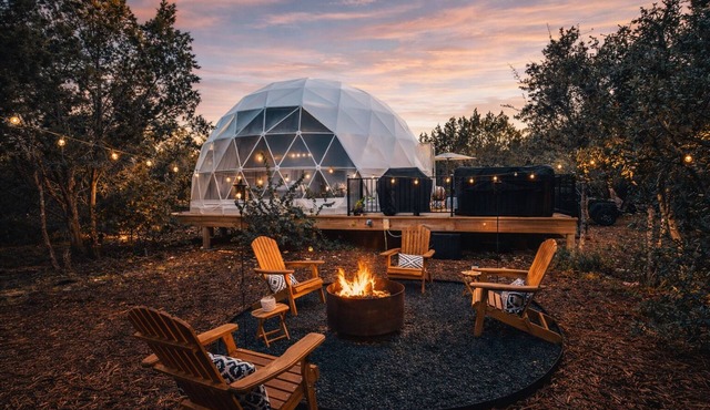 LUXURY STARGAZING GEODOME EXPERIENCE
