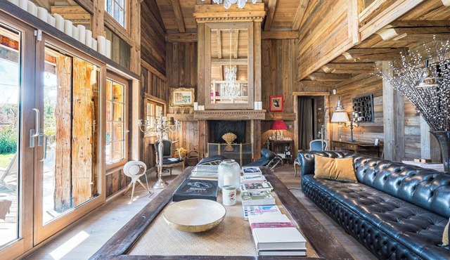 Luxury Stay – Comfortable Chalet with Jacuzzi
