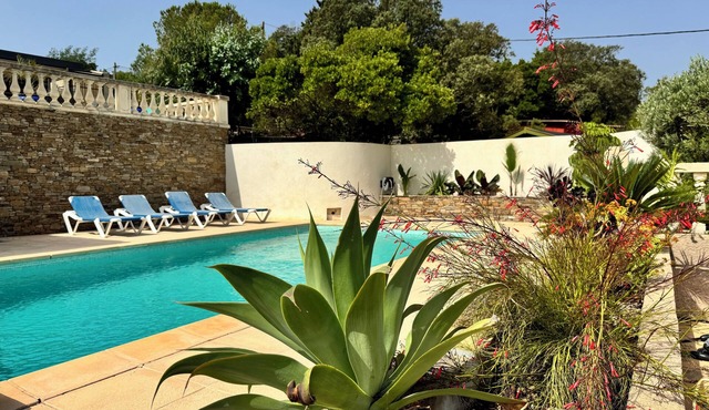 Luxury stay in Bormes - 3★ Holiday apartment, pool and nearby beaches