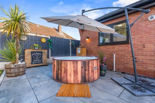 Luxury Stay Hot Tub EV Parking