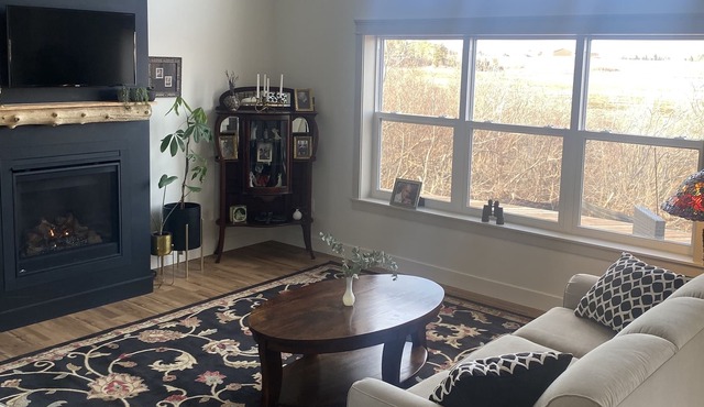 Luxury Stay on the Bay - Waterview Minutes From Peis Best Beaches